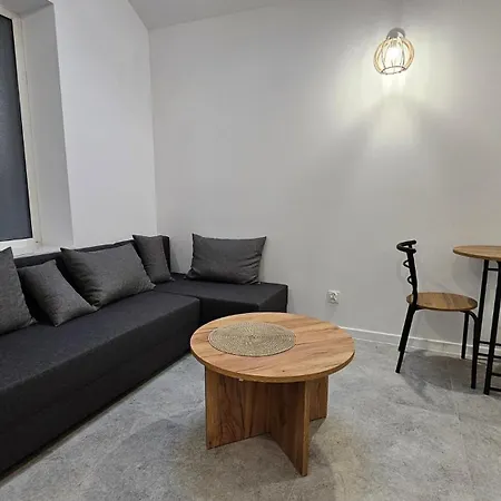 Fieldorfa House *