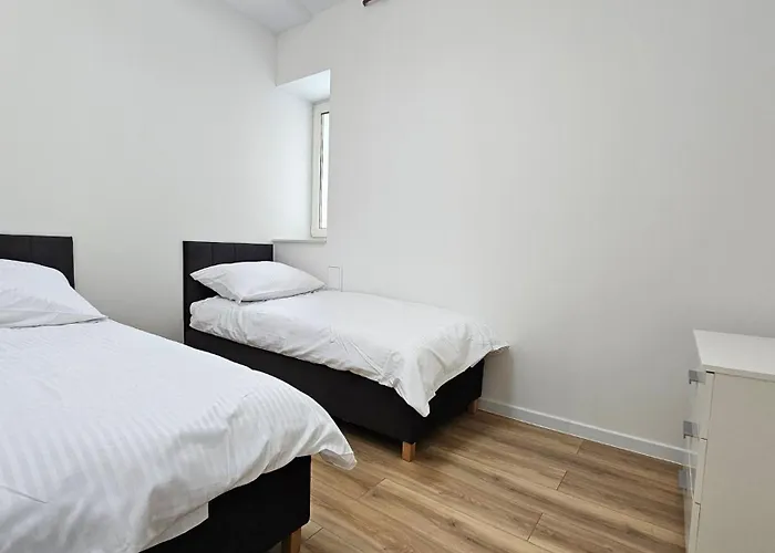 Fieldorfa House 오스트로웽카