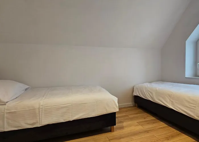 아파트 Fieldorfa House