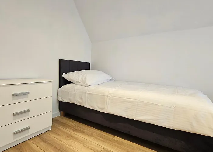 Fieldorfa House * 오스트로웽카